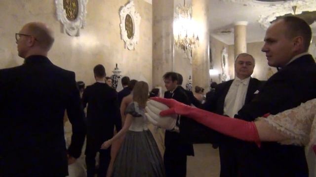 Вальс миньон Рождественский бал балансе.рф смотреть онлайн