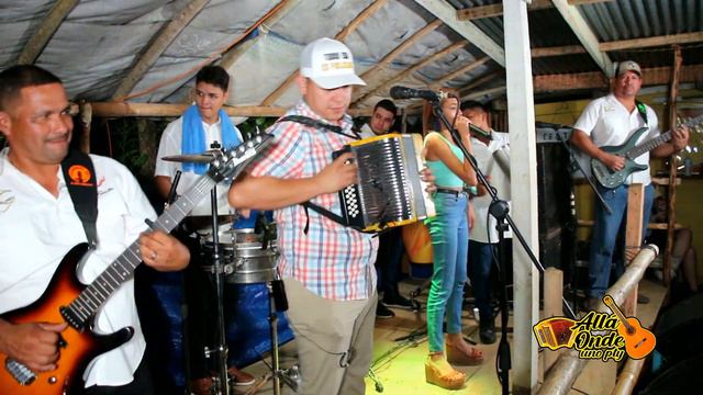BRAYAN GONZALEZ SIN COMPROMISO DE NADA DESDE URACILLO CENTRO PENONOME/Fiesta los Compas de Uracillo смотреть онлайн