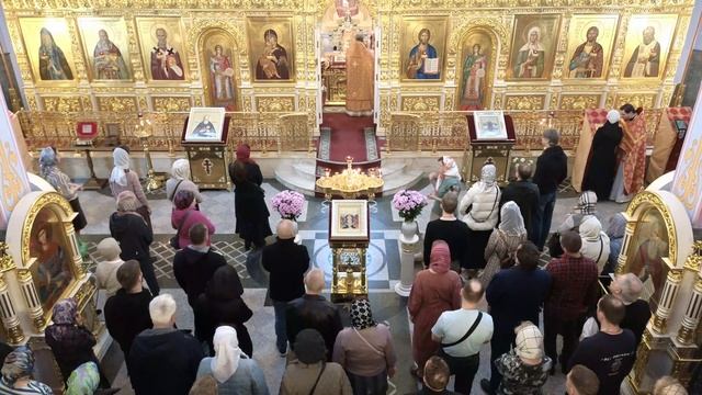 Божественная Литургия (30.04.2023) смотреть онлайн