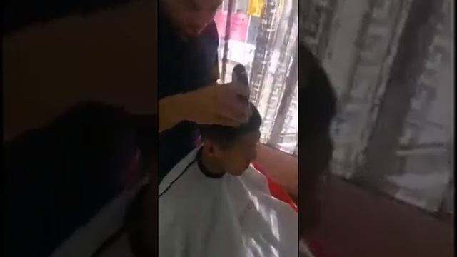 Видео стрижка на 1000 000 000 $. Лучший мастер в мире смотреть онлайн