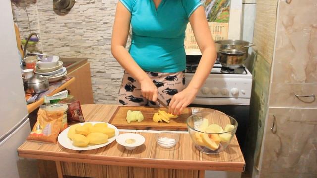 АППЕТИТНАЯ курочка запеченная с айвой в духовке ( для тех,кто любит курицу)) смотреть онлайн