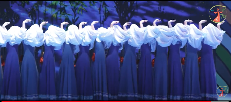 Хоровод "Лебёдушка" Ансамбль Берёзка / Beriozka "Lebedushka" .mp4 смотреть онлайн