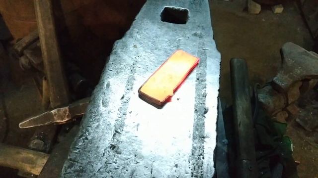 Литьё латуни на больстер, процесс и результат! смотреть онлайн
