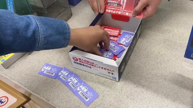 $30 Figure Vending Machine in Akihabara! + Evangelion Kuji! смотреть онлайн