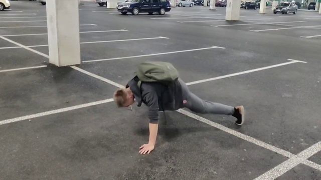 Обучалка . Отжимания на двух руках смотреть онлайн