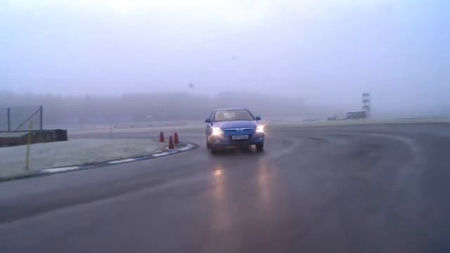 Hyundai i30 vs Kia ProCeed 2008 Test - Hvilken er bedst? смотреть онлайн