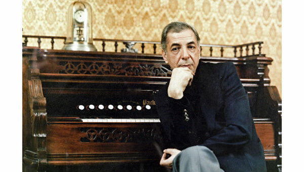 Микаэл Таривердиев - Влюблённые (Любить)