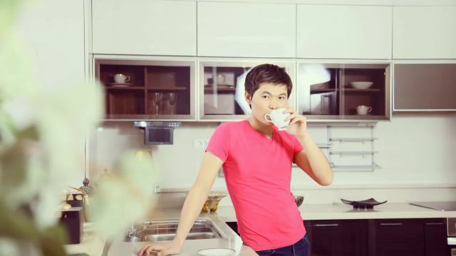 Кайрат Нуртас & Ернар Айдар каракалпактын андерин коширме жасап айтыуда 2015 смотреть онлайн