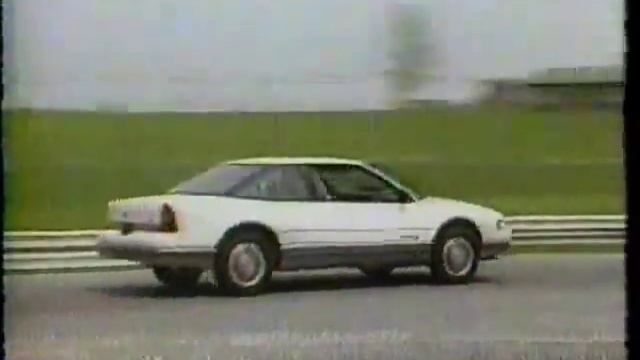 MW 1988_ Oldsmobile Cutlass Supreme International Series Road Test.flv смотреть онлайн