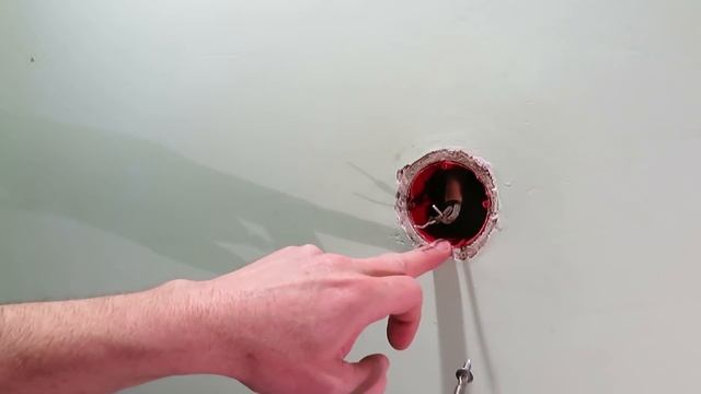 Как заменить розетку в квартире своими руками. Выпадает розетка старого образца или короткий провод смотреть онлайн