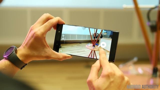 Sony Xperia XA1 & XA1 Ultra hands on смотреть онлайн