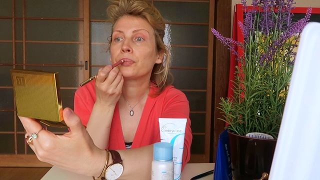 Парижанки Так НЕ ДЕЛАЮТ! СЕКРЕТЫ ФРАНЦУЖЕНОК. ОМОЛАЖИВАЮЩИЙ МАКИЯЖ МИНУС 10 ЛЕТ! смотреть онлайн