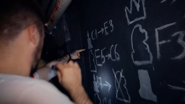 НЕ КРИЧИ В СТРАШНОМ ДОМЕ, ЧТОБЫ ВЫИГРАТЬ! смотреть онлайн