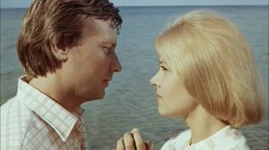 ДЕВУШКА С ОЛЕНЬИМИ ГЛАЗАМИ 1