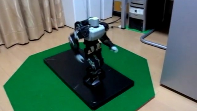 Робот преодолевает препятствия смотреть онлайн