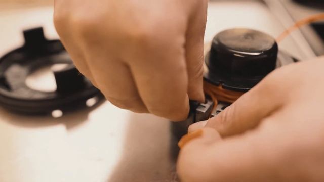Mähfäden für Motorsensen oder Trimmer wechseln & aufwickeln смотреть онлайн