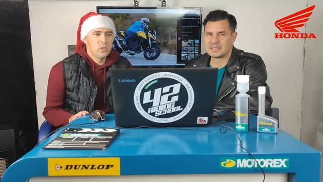 Honda CB750 Hornet | Máshogy csíp! | Fotelmotoros смотреть онлайн