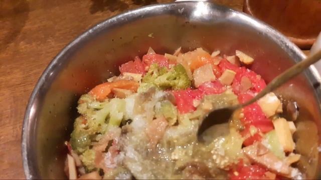 Айвовый соус-гарнир к цыплёнку и... смотреть онлайн