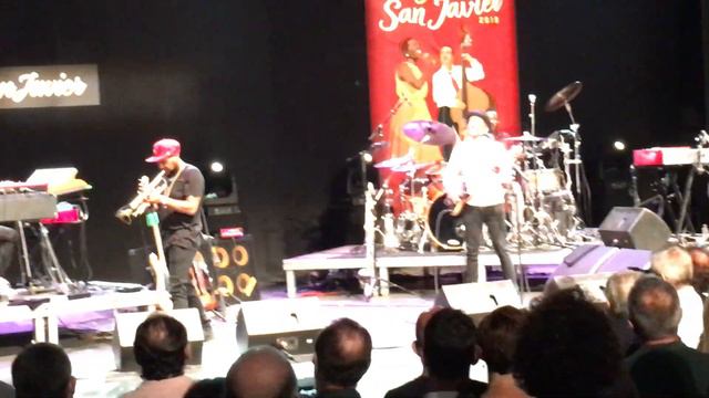 Marcus Miller - Bitches Brew (Miles Davis) смотреть онлайн