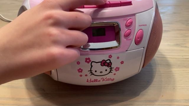 Hello Kitty CD Player, Cassette player, and Radio - Boom Box KT2028A смотреть онлайн