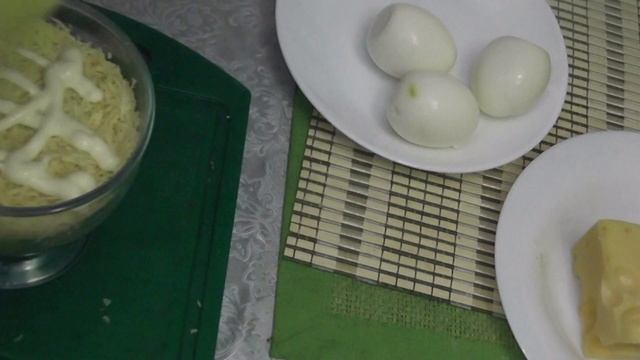 Ну очень вкусный праздничный салат с ананасами и киви #Лучшиерецепты