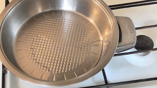 Куриные оладьи с кабачком Рецепт куриных оладьи с овощами Что приготовить с курицы Блюдо из кабачка смотреть онлайн