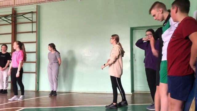 Урок физкультуры МАОУ Гимназия Логос смотреть онлайн