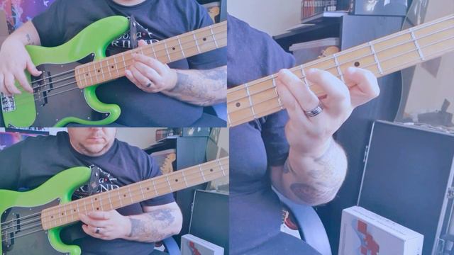 Doctor Who Theme Song - Bass Guitar Arrangement смотреть онлайн