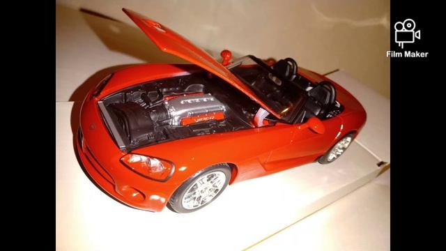 Maisto , 1/24 scale , 2009 Chevrolet Corvette Z06 GT1 and 2003 Dodge Viper SRT-10 . смотреть онлайн