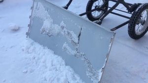 Скребок для снега, лопата снеговая на колёсах