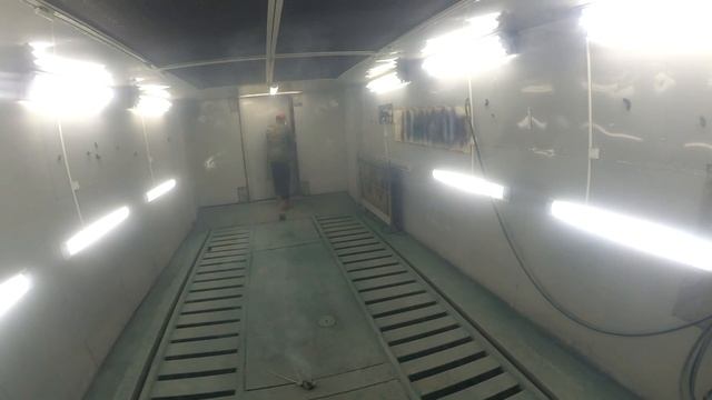 Симуляция удаления лакового тумана из покрасочной камеры по просьбе коллеги смотреть онлайн
