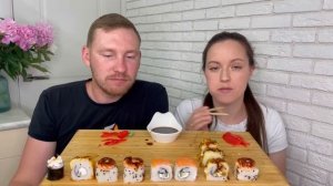 МУКБАНГ Роллы запеченные горячие Филадельфия Mukbang rolls