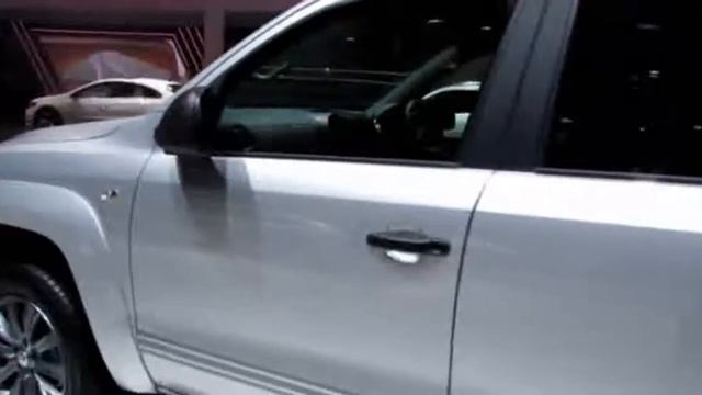 2014 Volkswagen Amarok Dark Label TDI смотреть онлайн