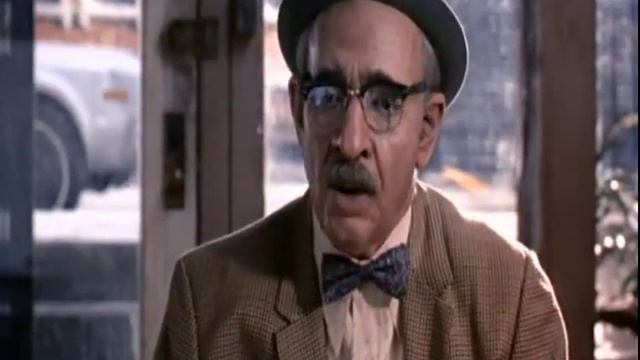 Анекдот в парикмахерской из фильма Поездка в Америку