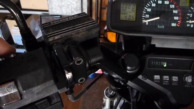 HONDA VF750 SABRE デジタルウォーニングシステム　エラップスタイマー смотреть онлайн