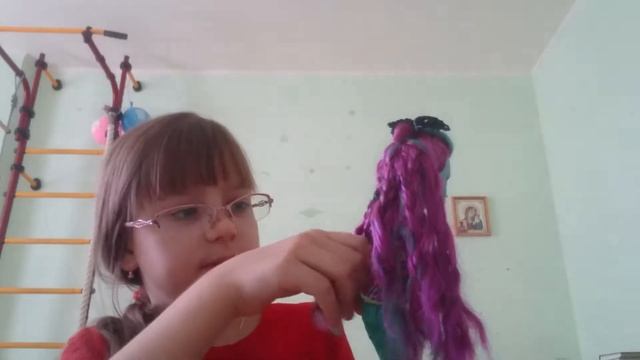 Крутые причёски для кукол и нас смотреть онлайн