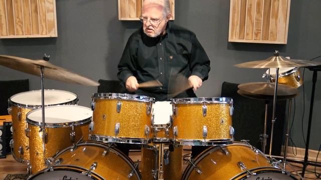 60's Ludwig "Blue Note" Gold Sparkle Drum Kit! смотреть онлайн