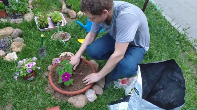 Сажаем цветы на наши клумбы возле дома смотреть онлайн