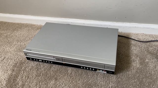 Philips DVP3340V DVD VHS VCR Combo Compact Disc CD Player Video Cassette Recorder смотреть онлайн