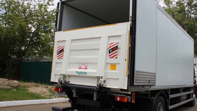 Автомобиль КУПАВА. Изотерма на шасси DAF и гидробортом ZEPRO.