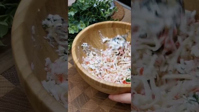 Рулет из лаваша. самая ВКУСНАЯ НАЧИНКА #SHORTS смотреть онлайн