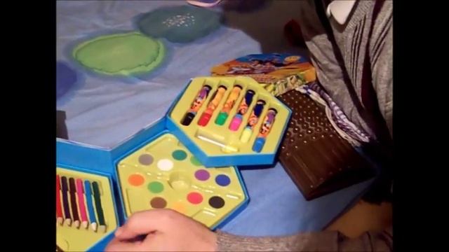 Birthday gift - set of crayons / Cadou - desenam / Подарок - набор для рисования смотреть онлайн