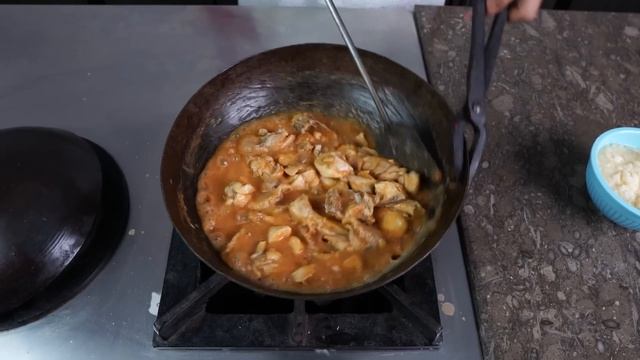 Chicken Karahi - Professional Recipe смотреть онлайн