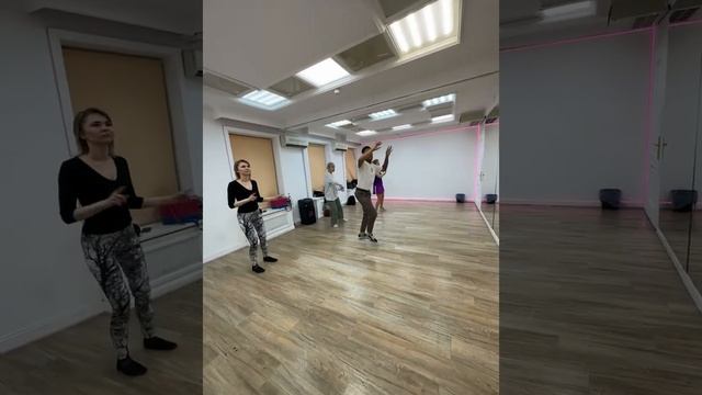 Ура!:)Готово видео с урока реггетона!:) смотреть онлайн