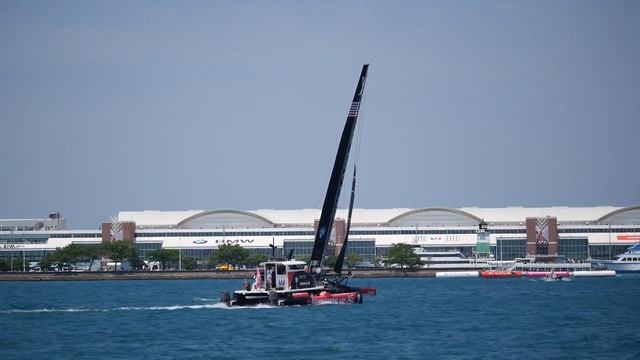 ORACLE TEAM USA Foiling + Capsize & Recovery | America's Cup World Series CHICAGO | June 10th 2016 смотреть онлайн