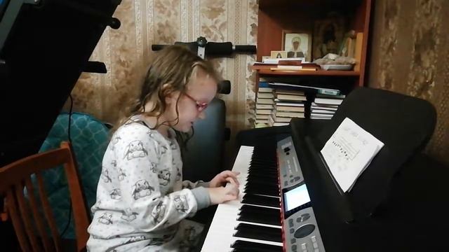 Ходит зайка. Учусь играть на фортепиано смотреть онлайн