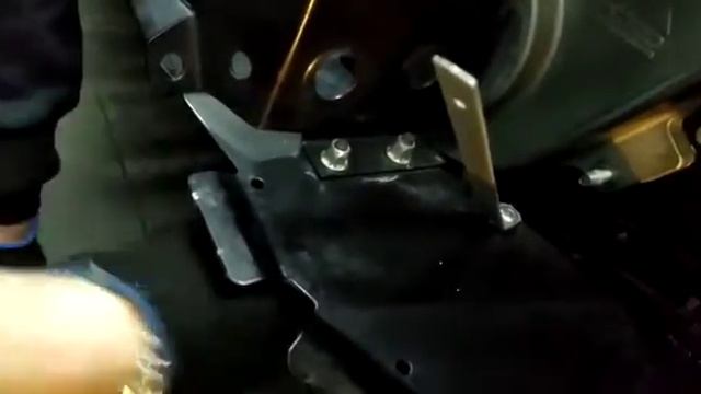 Снятие коробки снегохода Lynx Comander 600 E-tec(этап 6)