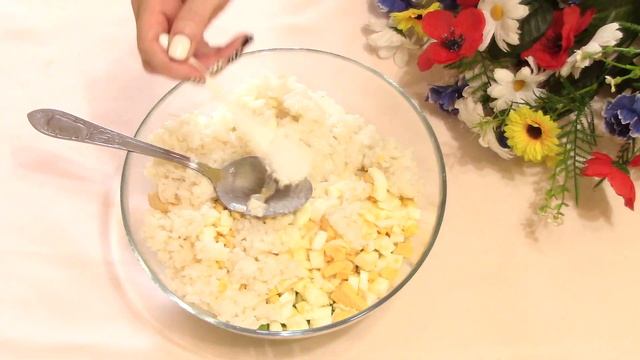 Бюджетная выпечка из заварного теста с начинкой из яиц и зеленого лука.Пирожки. смотреть онлайн