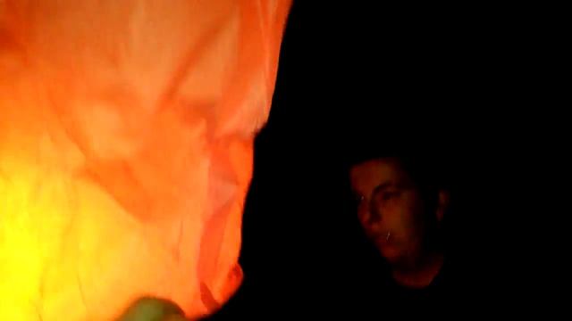 как запустить небесный фонарик смотреть онлайн