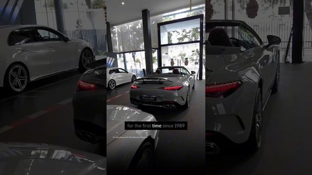 Mercedes AMG SL 43 смотреть онлайн